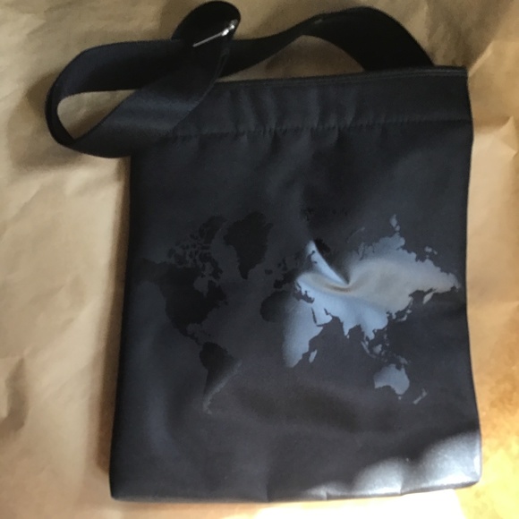 Large Cross Body Bag - Picture 1 of 1